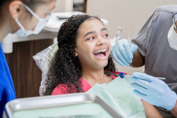 Best Cracked Tooth Emergency Dentist  in Frankfort, MI